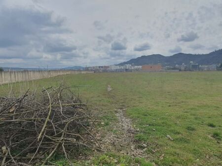 IN VENDITA 7 000 M2 DI TERRENO A VORE, TIRANA-DURRES
