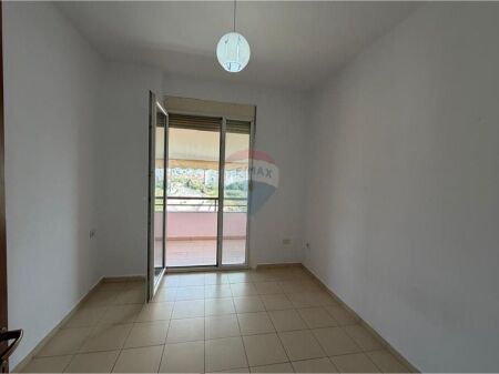 SHESIM APARTAMENT 1+1 PALLATET E VERDHA!
