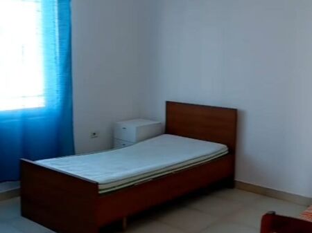 APPARTAMENTO 2+1. 30000 LEKE. CITTÀ STUDENTI.