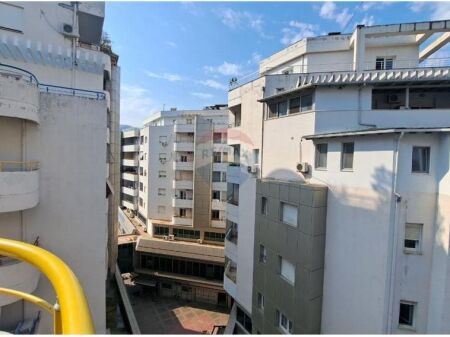  Appartamento 2+1+2 in Vendita Viale Ismail Qemali, Vlora