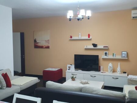 Apartament 2+1 per qera ne Astir !