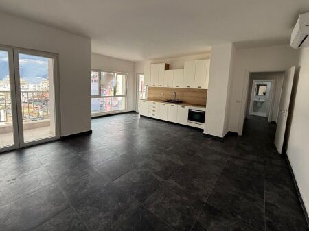 UFFICIO IN AFFITTO 120M2 ZOGU I ZI 85.000 LEKE FH-70778