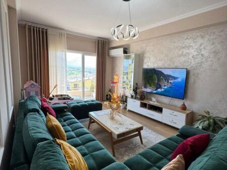 Apartament luksoz 2+1+2+Garazhd per qira te Liqeni i Thate