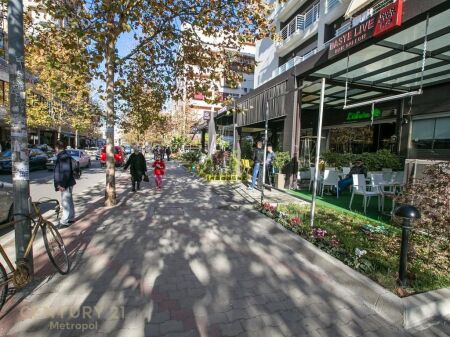 VENDO LOCALE COMMERCIALE IN VIA DON DOSKO 32.5m!