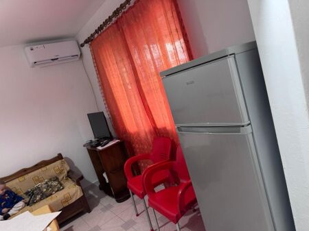 Apartament me qera 1+1 - Laprake, rruga Pandi Dardha 350 mije leke