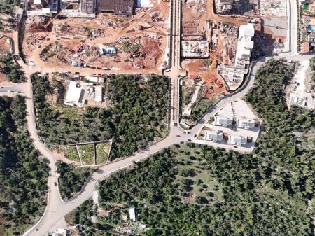 Appartamento 2+1 con veranda in vendita a DrimadheSquare village