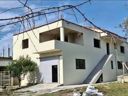 TERRENO IN VENDITA 3000 M2 + EDIFICIO A 2 PIANI - STRADA DI ARBERI, FERRAJ