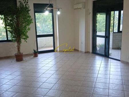 UFFICIO IN AFFITTO 150 M2 EX ESPOSIZIONE 120.000 LEKE