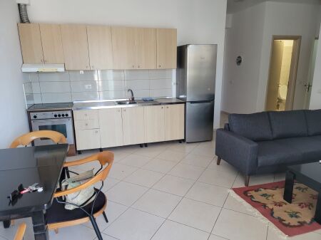 Jepet me qira apartament 1+1 në Misto Mame!