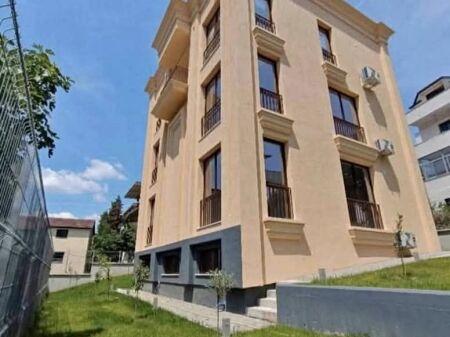 VILLA IN AFFITTO 3 PIANI - VICINO AL SENATORIUM, TIRANA
