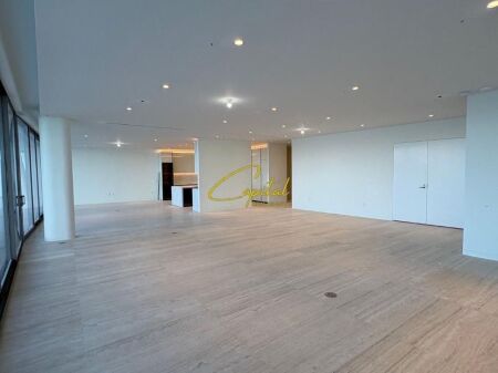 UFFICIO IN AFFITTO 250 M2 COMPLESSO DELIJORGJI 2.500 EURO