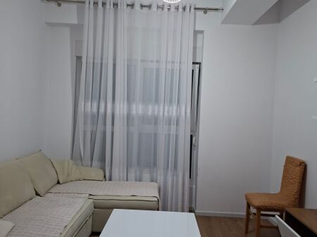  Appartamento 1+1 in affitto  Complesso Mangalem, Ali Demi, Tirana