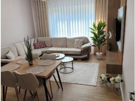 JAPIM ME QIRA APARTAMENT 2+1+2 TEK KRISTAL CENTER