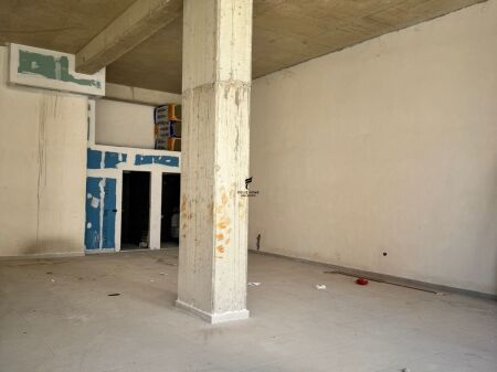 NEGOZIO IN AFFITTO 150 M2 ZOGU ZI 300.000 LEKE FH-70978