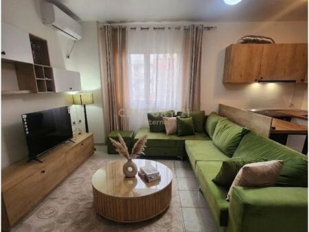 Jepet me qira Apartament 2+1 ne Xhamllik