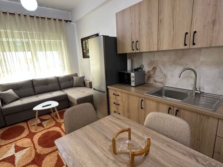 Jepet me Qera Apartament 1+1 Rezidenca Kadiu Ali Dem 40,000 lek