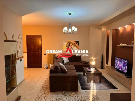 Appartamento 1+1 in affitto al mercato Cam, Tirana (ID 42111558)