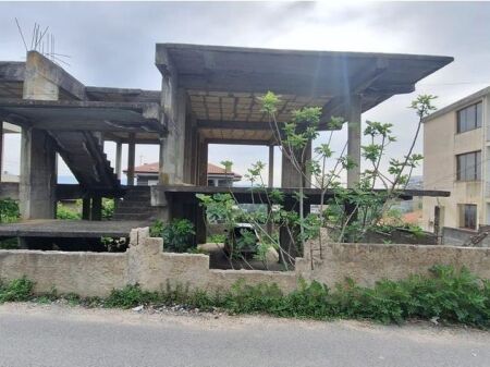 Vendesi 2 Piani in Vendita nella Fase Karabinaje – Durrës (Vila e Zogut)