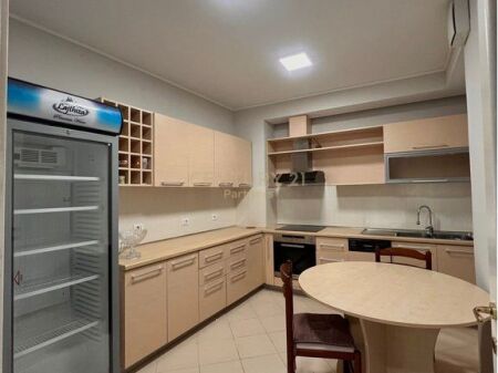 JEPET ME QIRA APARTAMENT 2+1+2 DEPO TEK  KOMPLEKSI DELIJORGJI
