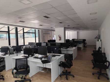 AMBIENTE 400 M2 OPEN SPACE IN AFFITTO MOLTO VICINO AL CENTRO