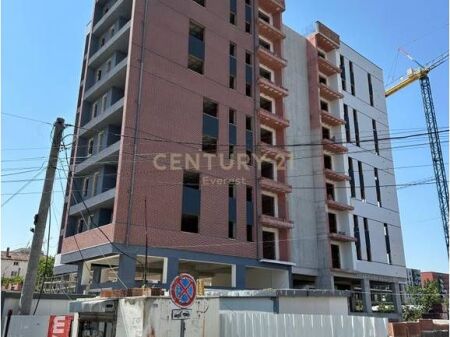 ISH FUSHA E AVIACIONIT, SHESIM APARTAMENT 1+1+POST PARKIMI