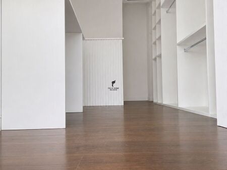 NEGOZIO IN AFFITTO 20 M2 21 DICEMBRE 75.000 LEKE FH-70988