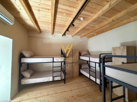 VILLA SU TRE PIANI IN AFFITTO A MYSLYM SHYR 5.000 EURO