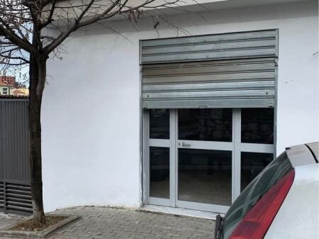 SHOP FOR RENT 32 M2 - AGRICULTURAL INSTITUTE, KAMEZ