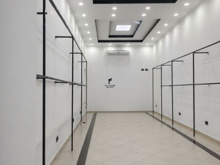 NEGOZIO IN AFFITTO 45M2 VIA BARDHYL 70.000 LEKE FH-71389
