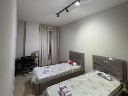 Liqeni i Thatë, Rr. Peti –  Jepet me Qira Apartament 2+1 +Verandë!