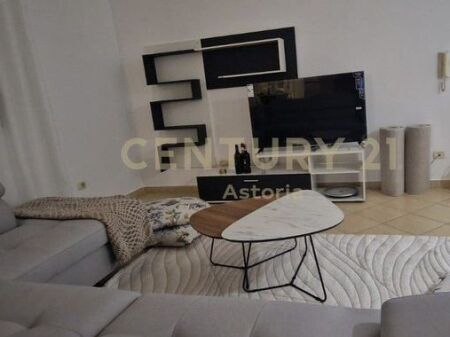 Apartament 2+1 me qira , Liqeni i Thate