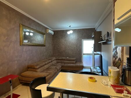 Jepet Me Qera Apartament 2+1+1 Ballkon