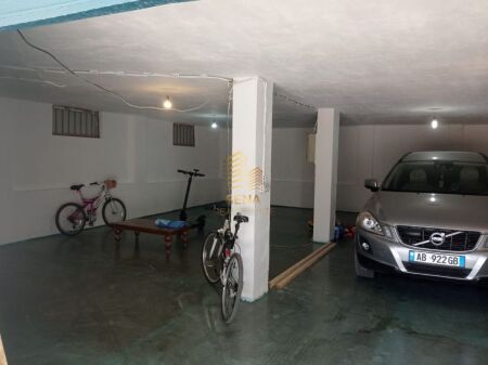Rent, Warehouse 130m2, Porcelain, 50,000 Lek/Month