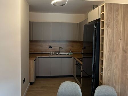  Apartament 2+1 me Qira – Kompleksi Delijorgji, Tiranë 