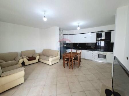 Shitet Apartament 2+1 në Yzberish