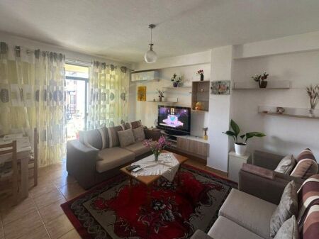 Qera, Apartament 2+1, Laprakë, pranë shkollës “Aleks Buda”!
