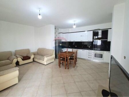 Shitet Apartament 2+1+Post Parkimi në Yzberisht ID: 530571005-96