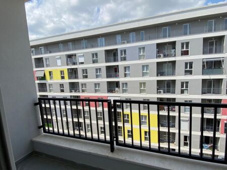 Shitet Apartament 2+1 tek Univers City