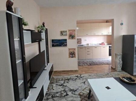 Shitet apartament 1+1 ,Babrru