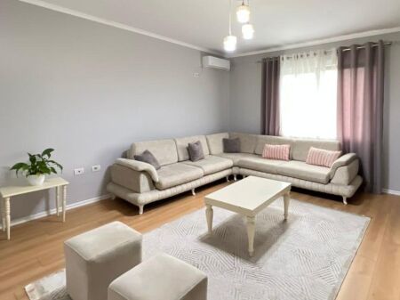 APARTAMENT 2+1+2 me dy ballkone + PARKIM ME QIRA – KOPSHTI BOTANIK! 