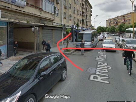 Affittasi ambiente duplex per uffici vicino a Caffè Flores in Via Durazzo