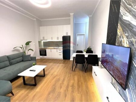 Shitet Apartament 1+1 në Fresk