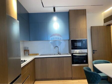 -Apartament 2+1 plus post Parkimi ne *Kamez-