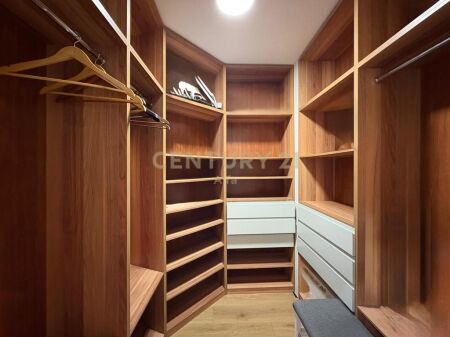 Apartment 2+1+2 for rent at Shallvaret!