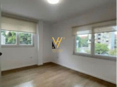 JEPET ZYRE 70 M2 ME QIRA TE HARRY FULTZ 70.000 LEKE