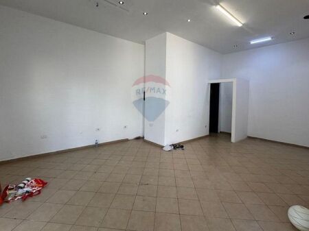 LOCALE COMMERCIALE IN AFFITTO VICINO AL EX CIRCO ID: 530281030-965
