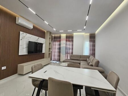 Apartment 1+1+parking space for rent at Zogu i Zi