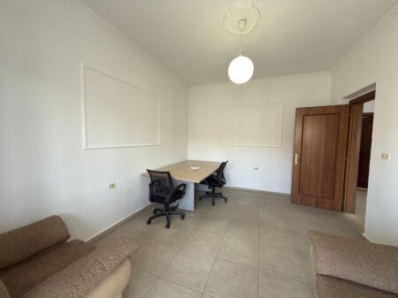 Rent, Apartment 2+1, "Bulevardi Zogu i Parë", Tirana.