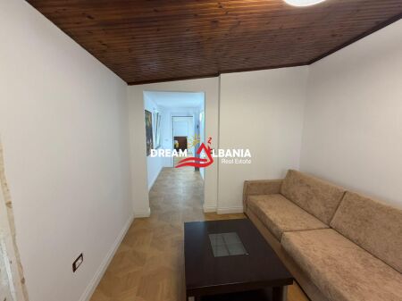 Shitet apartament 2+1+2 tek Irfan Tomini prane shkolles 26 Nentori (ID 41212219)