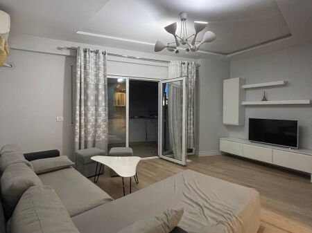  SHITET Apartament 2+1+2 | Komuna e Parisit,pranë Kika 2